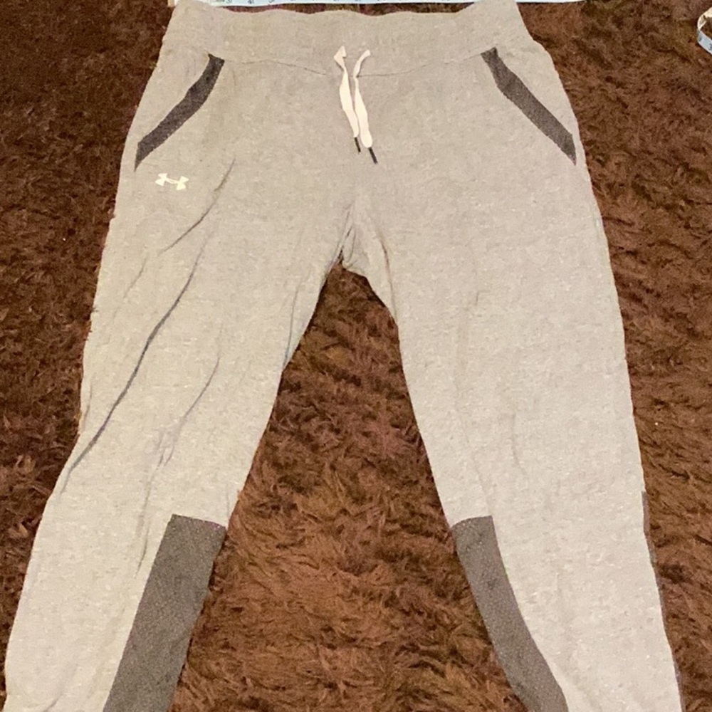Under Armour Light Gray Joggers with Dark Gray Panels women’s/men’s